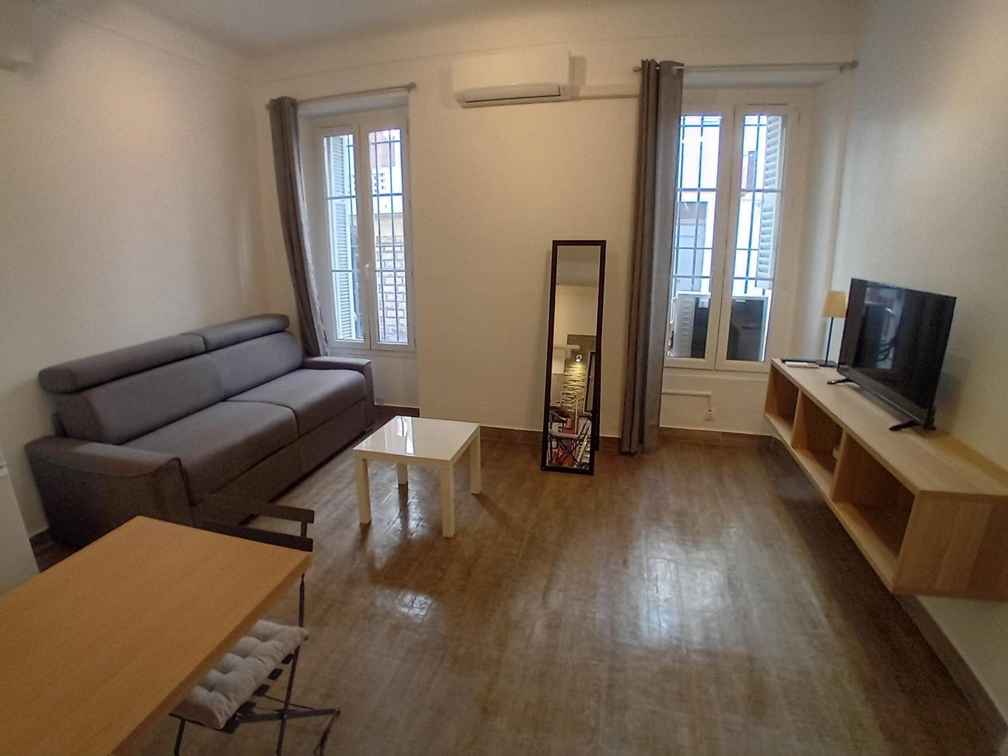 11 Rue Vauban Apartment อองทีบส์ ภายนอก รูปภาพ