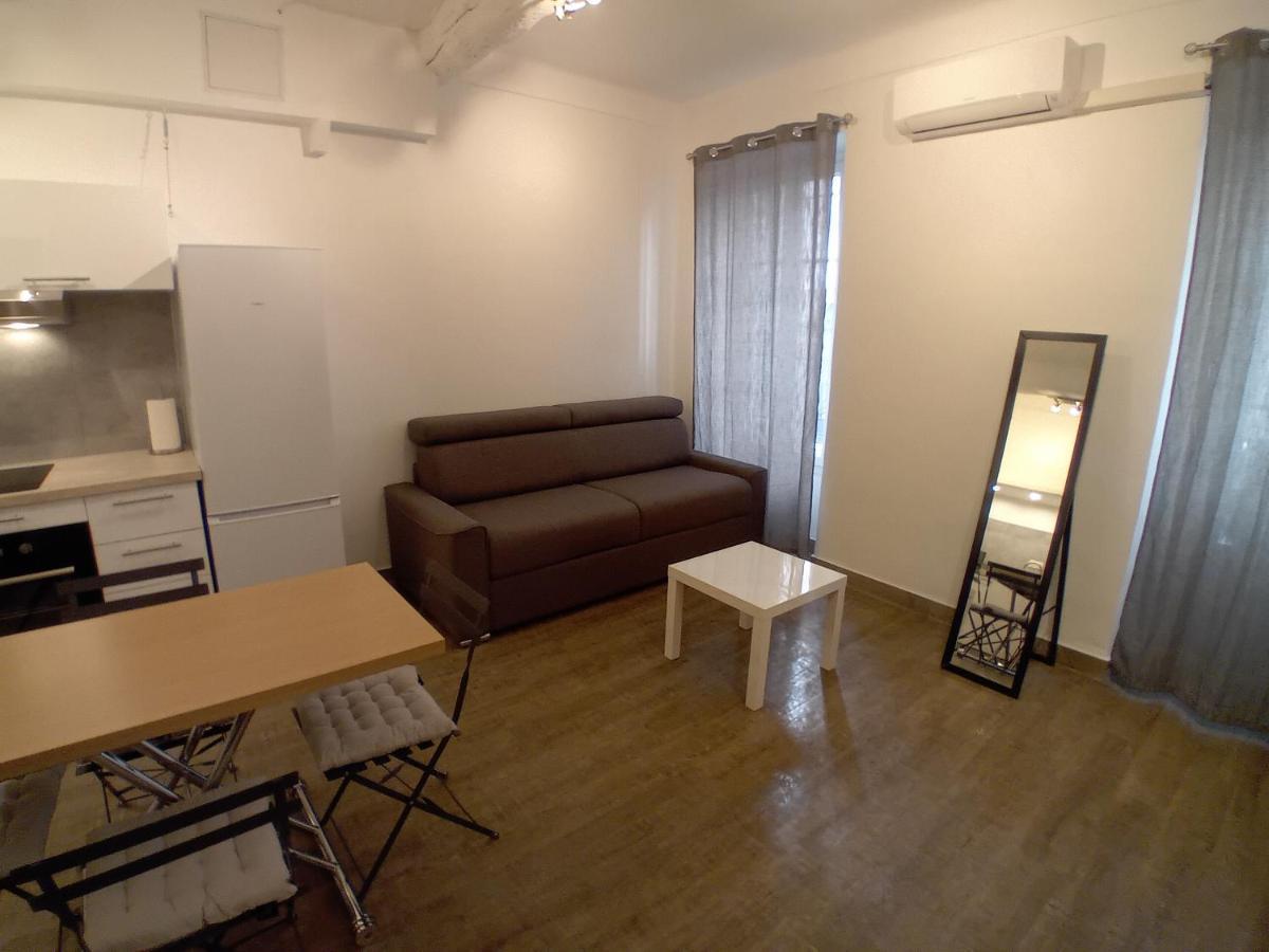 11 Rue Vauban Apartment อองทีบส์ ภายนอก รูปภาพ