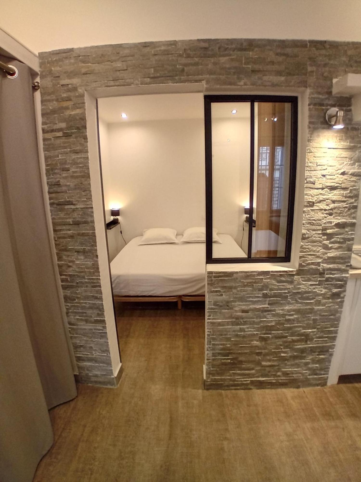 11 Rue Vauban Apartment อองทีบส์ ภายนอก รูปภาพ